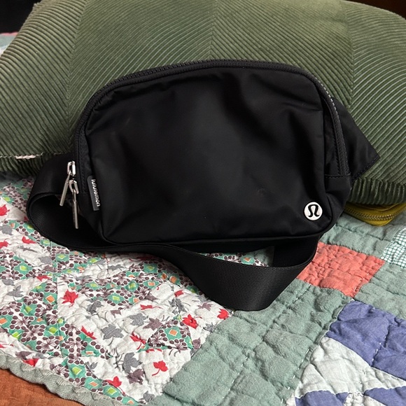 lululemon athletica Handbags - lululemon athletica Black Belt Bag